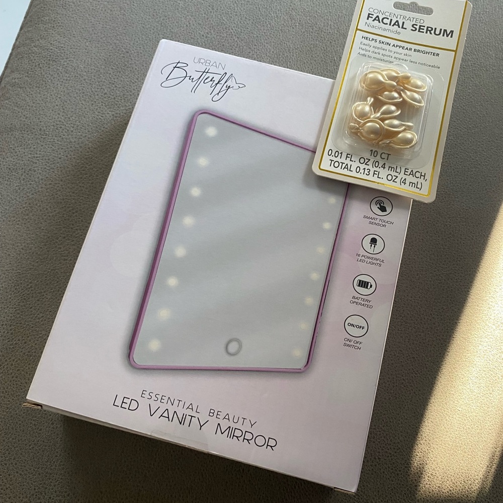 Urban Butterfly Essential Beauty LED Vanity Mirror Pink New In Box